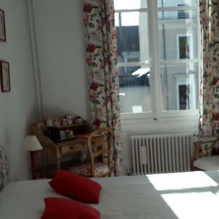 Chambre D'Hotes Marchand 昂热 外观 照片
